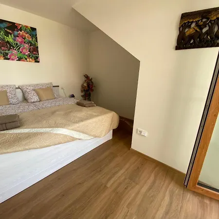 Prosluneny Dum S Vyhledem Na Palavu Brod nad Dyji Exterior photo