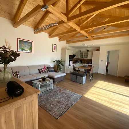 Prosluneny Dum S Vyhledem Na Palavu Brod nad Dyji Exterior photo