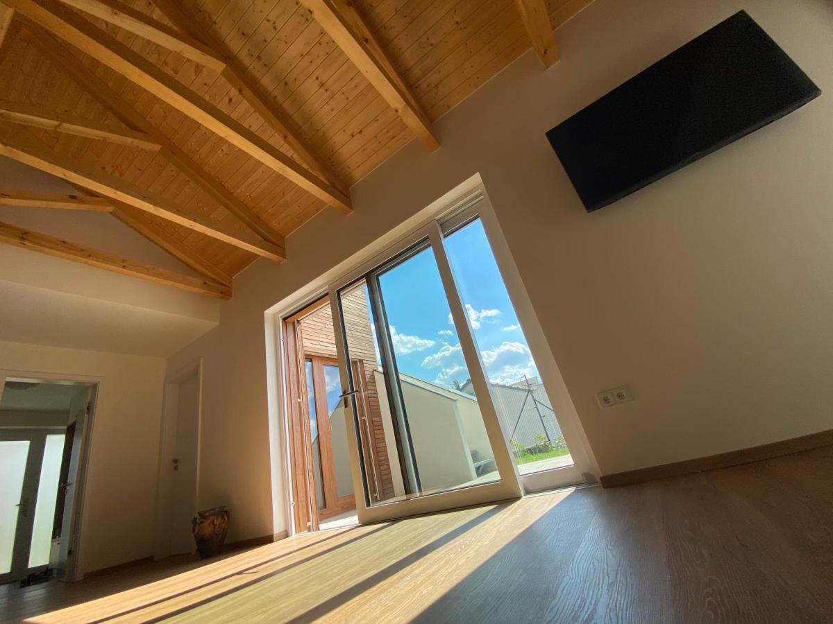 Prosluneny Dum S Vyhledem Na Palavu Holiday home