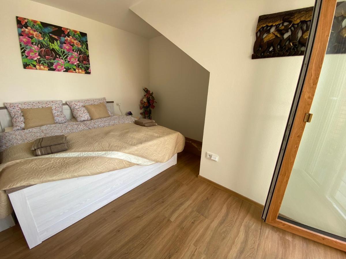 Holiday home Prosluneny Dum S Vyhledem Na Palavu